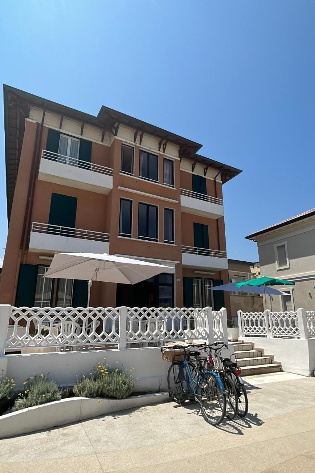 Hotel Bartolini Μπελάρια-Ιτζέα Μαρίνα Εξωτερικό φωτογραφία
